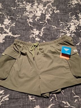 Columbia Wms PFG Open Water Shorts XXL, NWT, Green